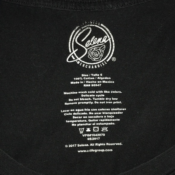 Official Selena Merchandise Selena Black Graphic T-Shirt - Picture 5 of 5